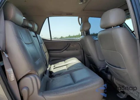 2003 Toyota Sequoia Sr5 z USA, uszkodzony, nr VIN 5TDZT34A93S158910